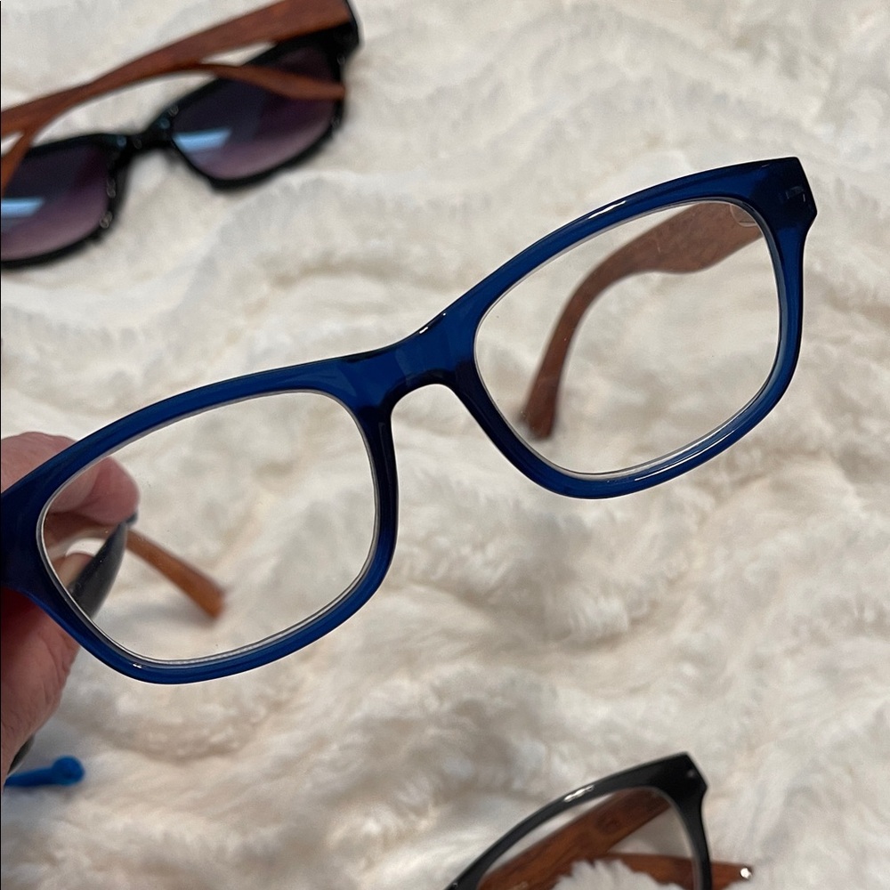 Joy Mangano +2.00 Blue, Brown Readers & Black Sunglasses - Picture 7 of 15